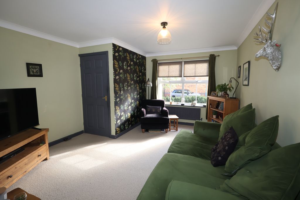 Lounge- click for photo gallery